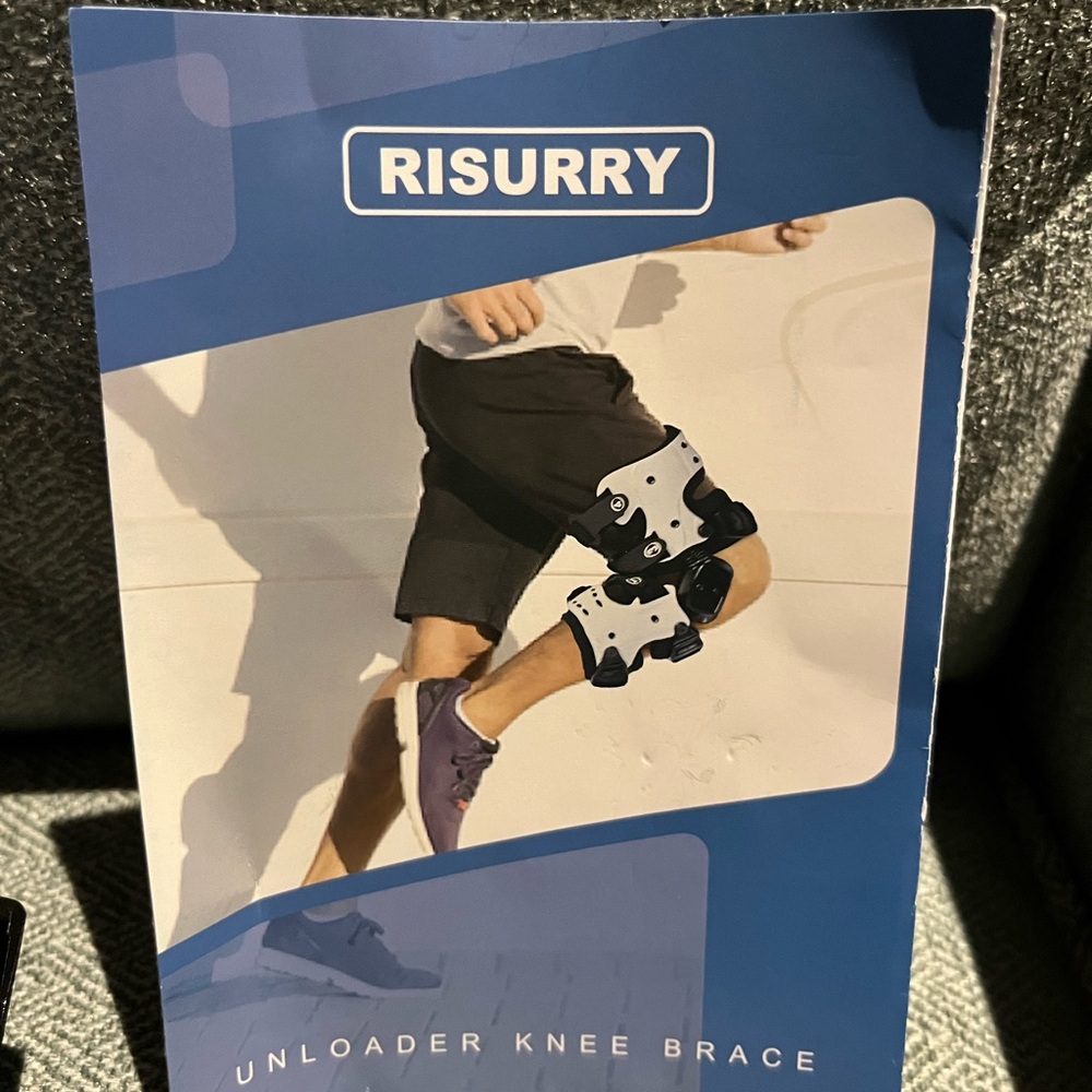 Black Knee Brace for Osteoarthritis Support - Picture 5 of 6